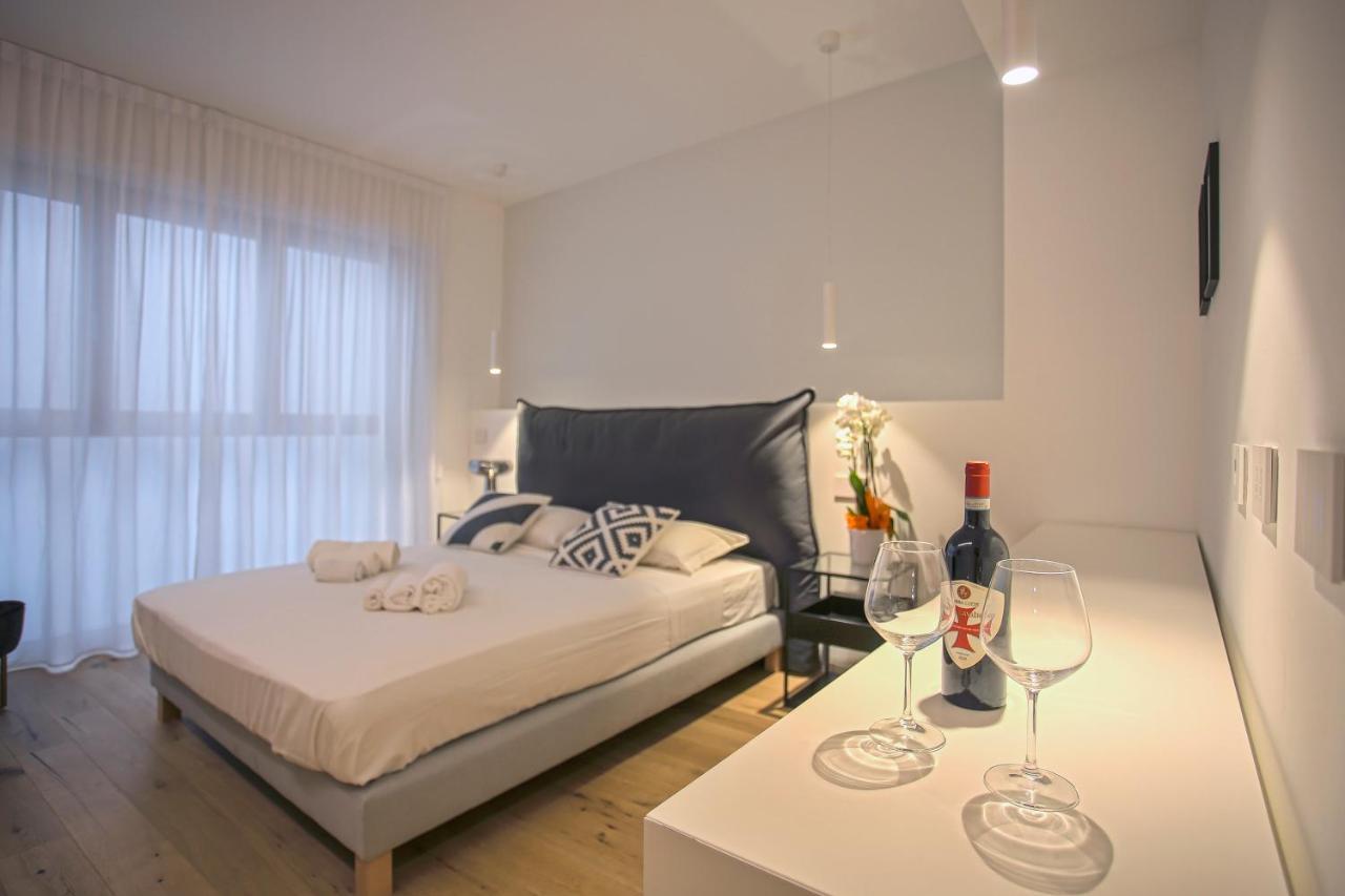 Milan Chic Luxury Apartments-Hosted By Sweetstay מראה חיצוני תמונה