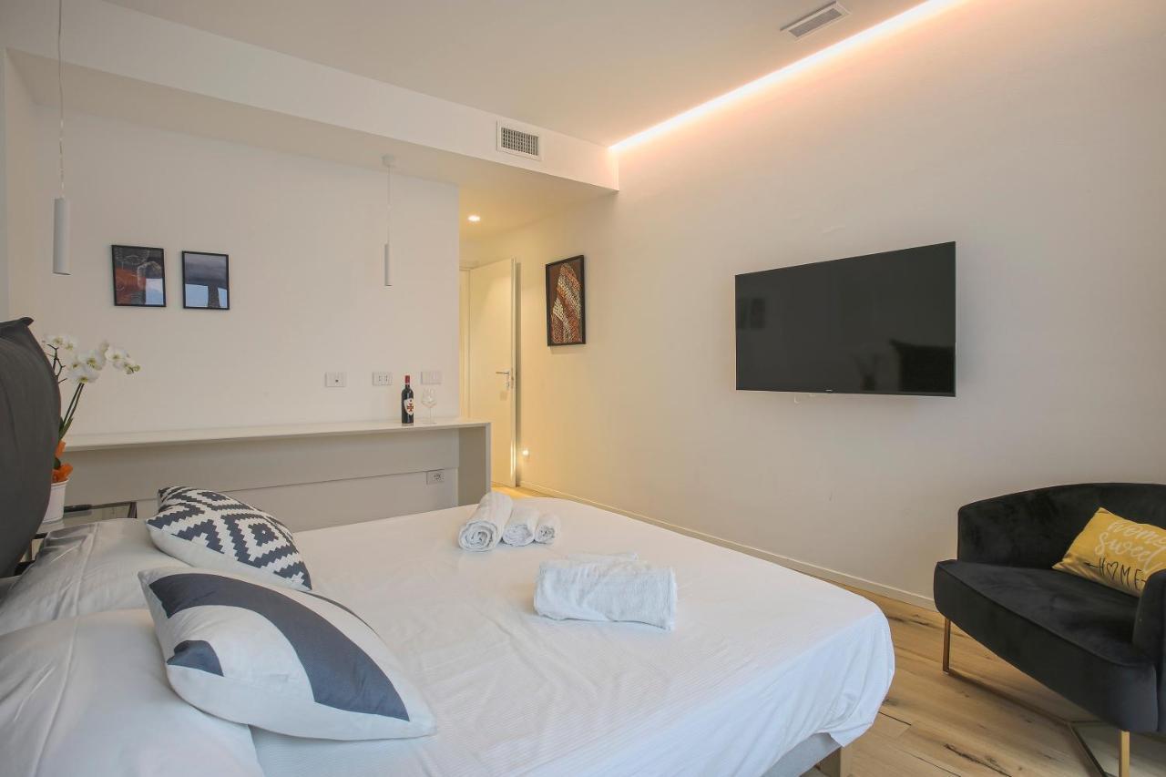Milan Chic Luxury Apartments-Hosted By Sweetstay מראה חיצוני תמונה